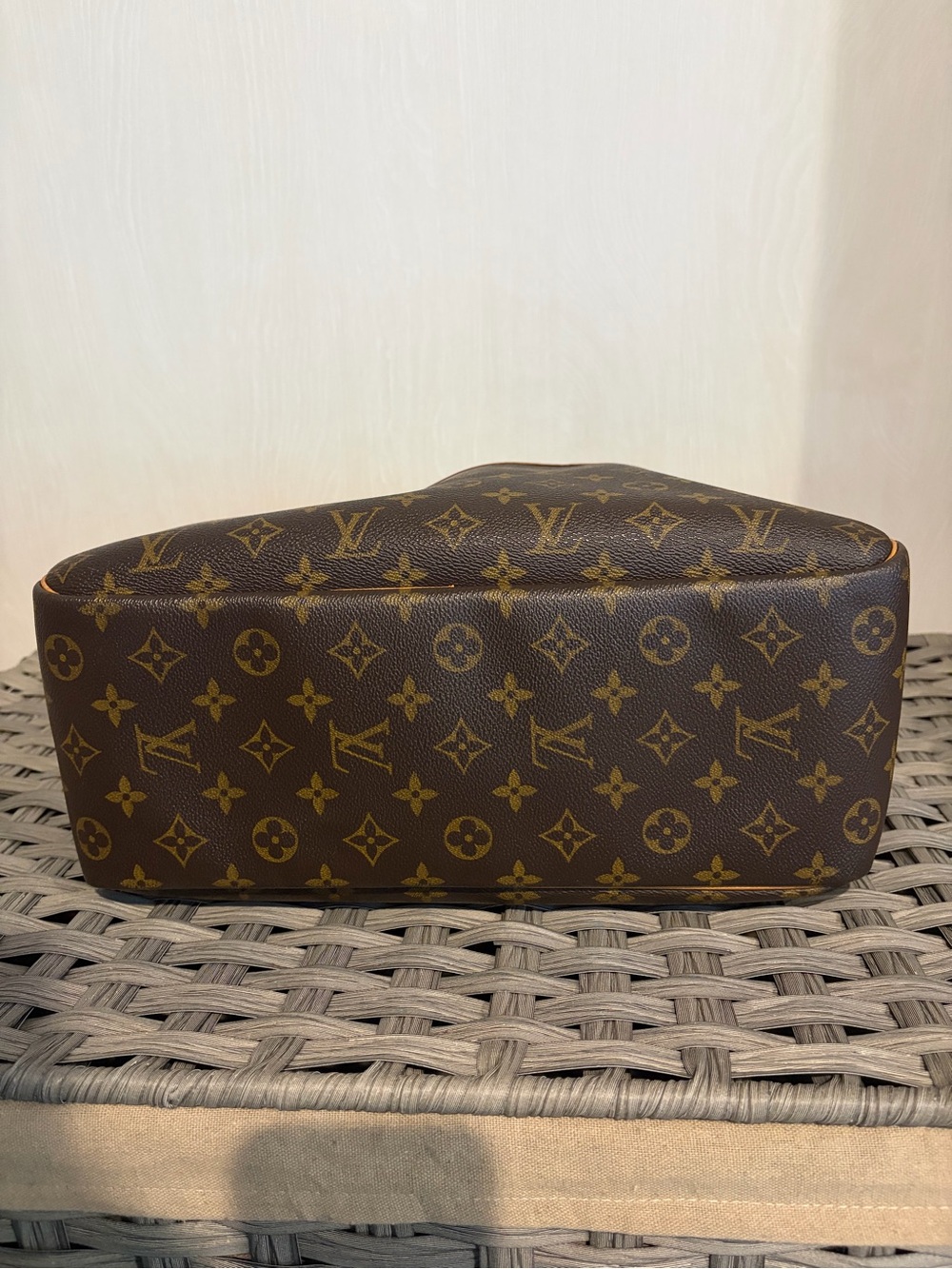 Louis Vuitton Deauville monogram canvas handbag - Picture 8 of 16